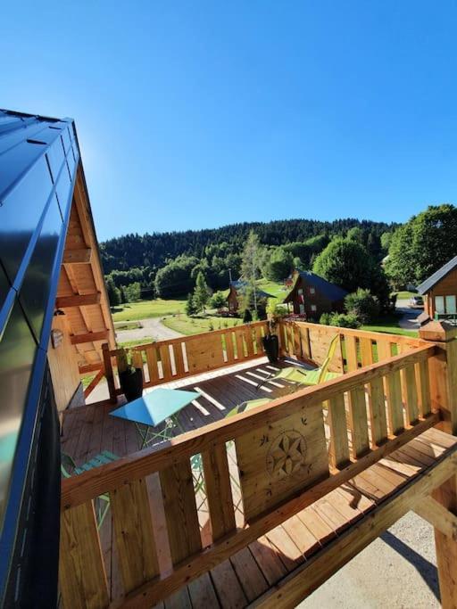 Le Nordique - Appartement De Charme Dans Chalet Les Deserts  Exterior photo